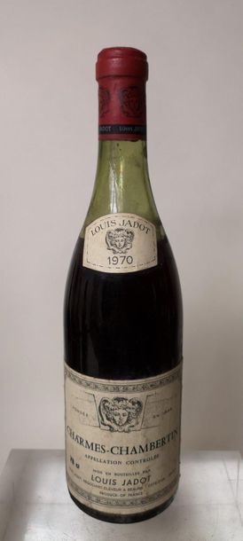 null 1 bouteille CHARMES-CHAMBERTIN Grand cru - Louis Jadot 1970 

Étiquette légèrement...