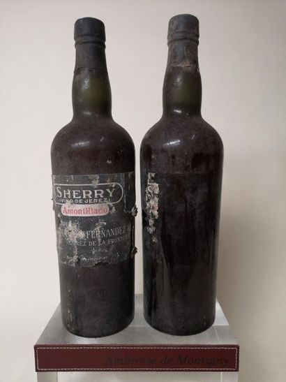 null 2 bouteilles SHERRY AMONTILLADO - Manuel FERNANDEZ Années 60 

1 Etiquette tachée...