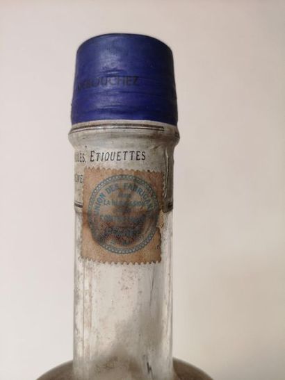 null 1 bouteille RHUM Saint James "Imperial Blanc" Années 50 - 60 Capsule bleue,...