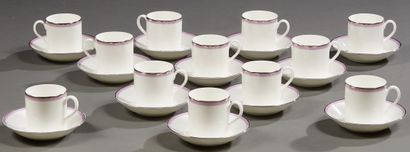 null Dibbern. Douze tasses à café de forme litron et leurs sous tasses, en porcelaine...