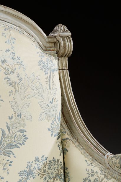 null Bergère à dossier plat dit « à la Reine » d'époque Louis XVI, estampillée de...