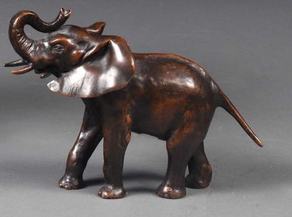 null Sculpture en bronze représentant un éléphant d'Afrique.

Hauteur : 12 cm