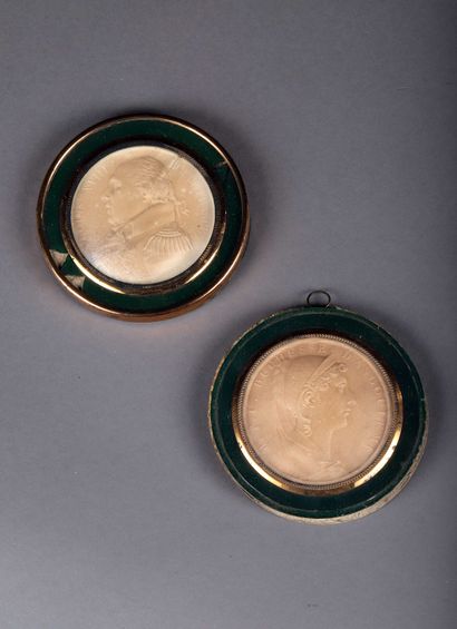 null Deux médaillons en cire représentant Louis XVIII et la duchesse d'Angoulême.

XIXe...