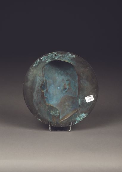 null D'après DESPREZ (1799-1870)

Médaillon en bronze représentant le profil d'un...
