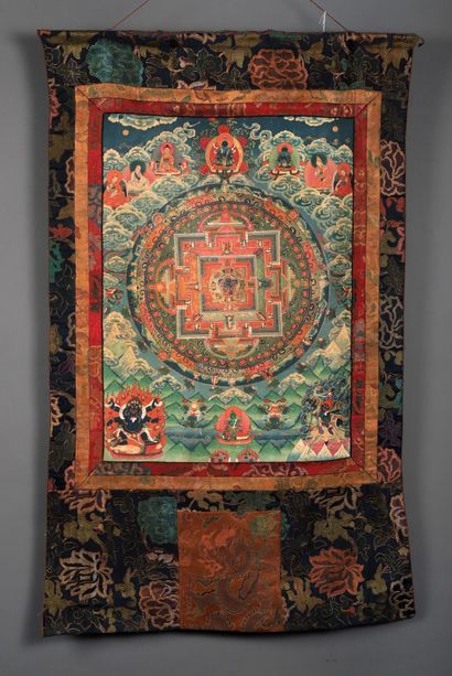 null TIBET - XXe siècle

Mandala, détrempe sur toile, divinité à trois têtes et six...