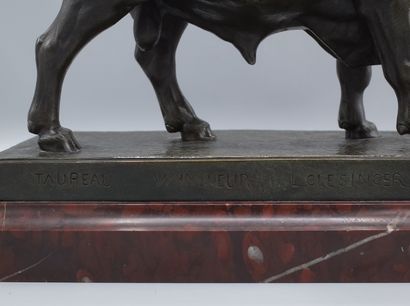 null D'après Jean-Baptiste CLESINGER (1814-1883)

Taureau vainqueur.

Bronze à patine...
