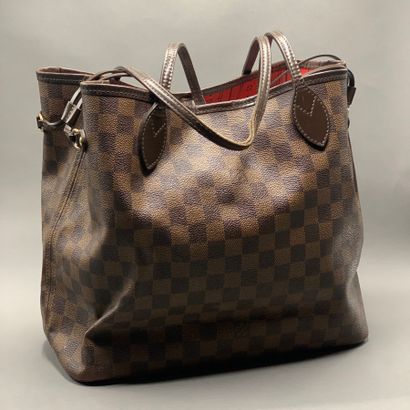 null Louis VUITTON Paris

Neverfull" tote bag with brown checkerboard pattern in...
