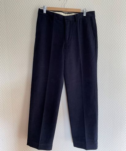null Lot de vêtements dont :

Polo by Ralph LAUREN 

- Deux pantalons, l'un en whipcord...