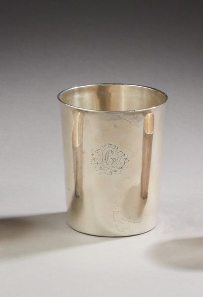 null VERSAILLES 1781 - 1790

Large silver goblet, engraved LC interlaced in a leafy...
