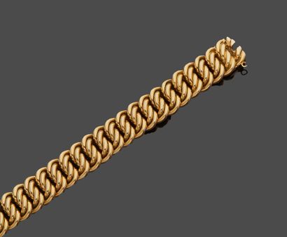 null Large bracelet in yellow gold 18 k (750 thousandths) with interlaced links....