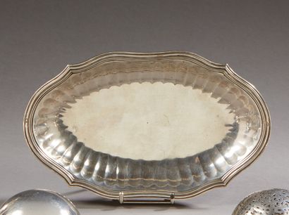 null ANGERS 1765

A silver oval basin, moulded with fillets and embossed with gadroons.

Master...