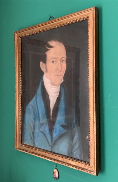null Ecole FRANCAISE du début du XIXe siècle

Portrait d'homme à la redingote bleue

Pastel

55.5...