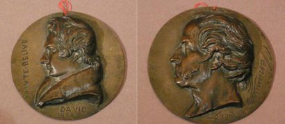 D'après DAVID D'ANGERS Deux médaillons en bronze représentant les profils de charles...