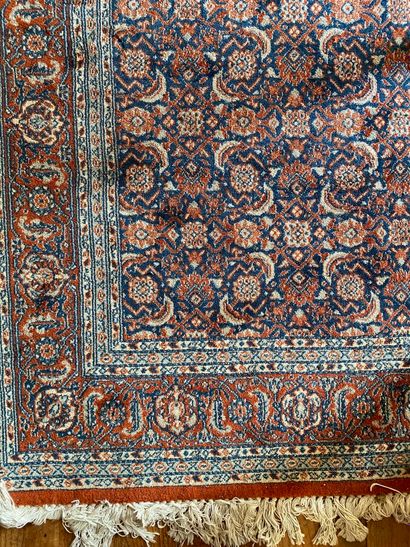 null Oriental carpet with blue, red and white geometric patterns


179 x 98 cm





Provenance...