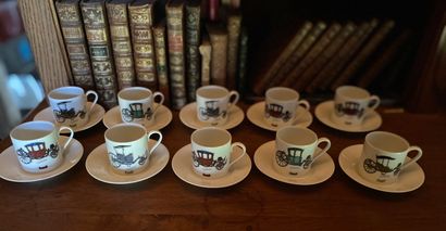 null 10 cups in white porcelain of Paris with gilded decoration and 7 saucers (cracks)





Provenance...