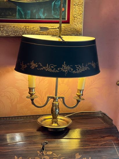 null Lampe bouillotte à deux bras de lumière 

Style Directoire

Hauteur : 53 cm