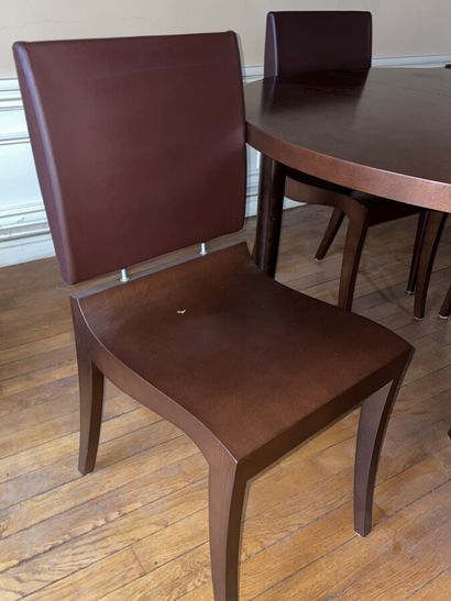 null Table de salle à manger moderne et quatre chaises et une allonge (Ligne Roset)

Table...