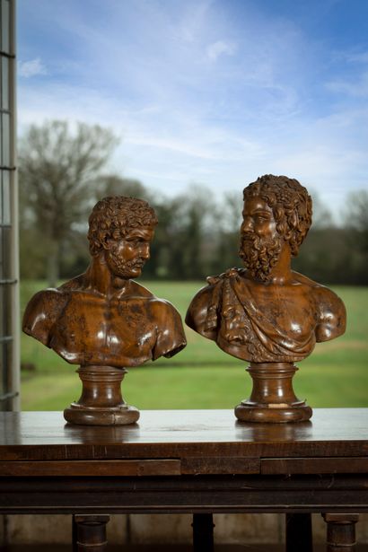 null 
School of the XVIIth century




Two carved wooden busts representing Bacchus...