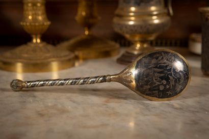 null 
RUSSIA




Large caviar spoon in vermeil 84 zolotniks (875 thousandths), with...