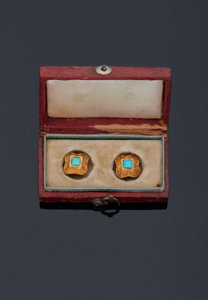 null Two buttons of breastplate in yellow gold 18 k (750 thousandth) and turquoise,...