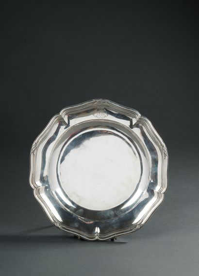 null Silver dish with ribbons, the wing engraved with the monogram "HA" stamped with...