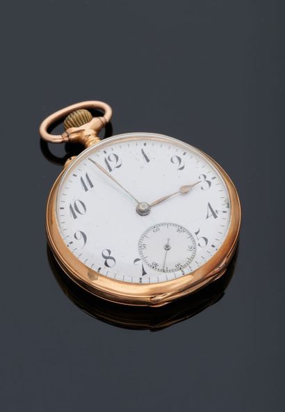 null Pocket watch in yellow gold 18 k (750 thousandths) white enamel dial with Arabic...