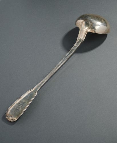 null Ladle in silver model net, engraved with coat of arms of alliance on the spatula...