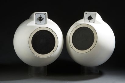 null ELIPSON AS40, Legendary two-way balls of the French brand coated in white patina...