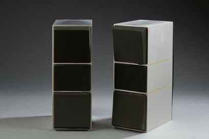 null BANG & OLUFSEN BEOVOX CX100. Classic model of passive loudspeakers of the brand...