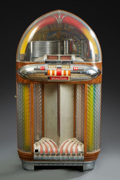 null WURLITZER 1100. JUKEBOX Chapell (1947-1949) for 45 and 78 rpm records, 24 selections,...