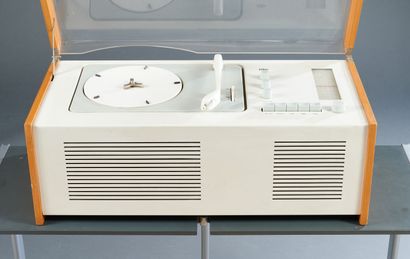 null BRAUN SK-5 Electrophone, AM/FM radio, record player designed by the famous Dieter...