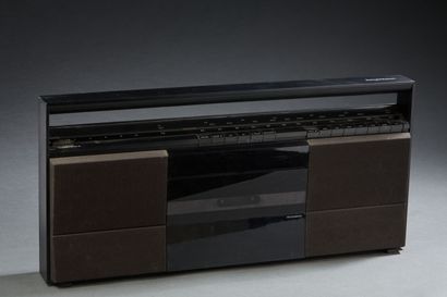 null BANG & OLUFSEN. BEOSYSTEM 10 Radio cassette.

(Quelques rayures)

Hauteur :...