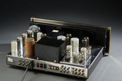 null McIntosh MX110 Stereophonic tuner preamplifier. (1962-1965)

Tube preamplifier...