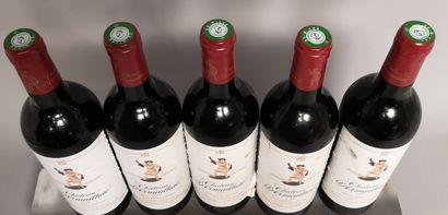 null 5 bottles Château D'ARMAILHAC - 5th Gcc Pauillac 2001


 Labels slightly marked...