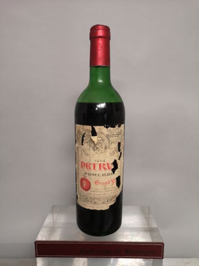 null 1 bouteille PETRUS - Pomerol 1974


Étiquette abîmée. Basse épaule. Capsule...
