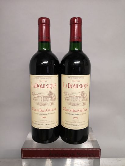 null 2 bottles Château LA DOMINIQUE - Saint Emilion Grand Cru 1997 


Slightly marked...