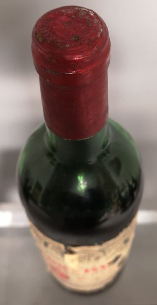 null 1 bouteille PETRUS - Pomerol 1974


Étiquette abîmée. Basse épaule. Capsule...