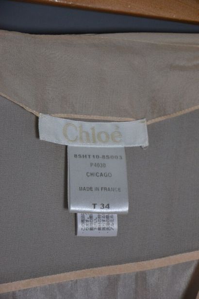  CHLOE / CALYPSO 
Lot de 2 vêtements dont: 
1- Blouse CHLOÉ Paris.Modèle Chicago....