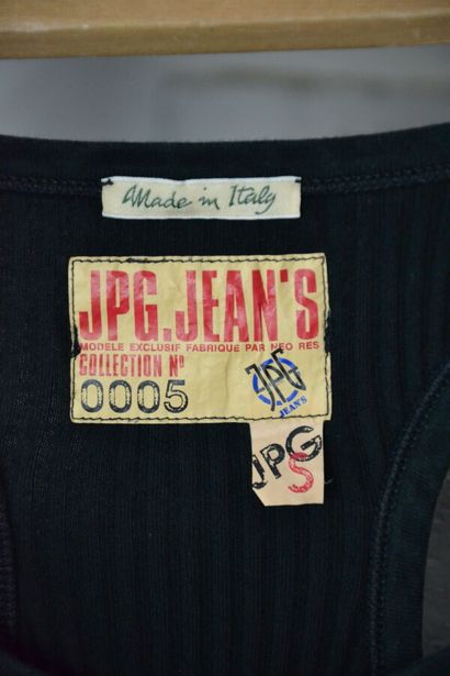 null JEAN-PAUL-GAULTIER

Débardeur long ou jupe mini JEAN-PAUL-GAULTIER Jean's. Collection...