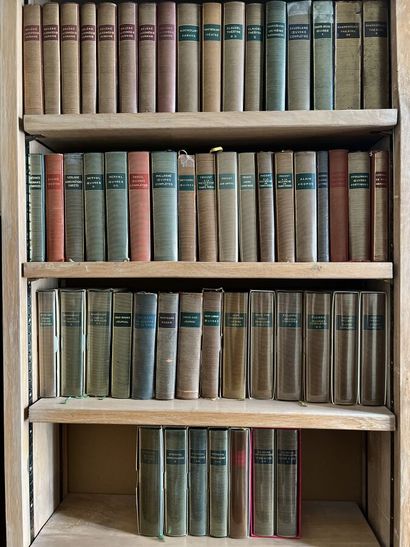 null Environ 50 volumes de la Pléiade divers (certaines usés)