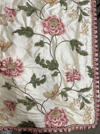 null Colefax & Flower. 

Oriental Poppy coloris rose. Paire de rideaux en taffetas...