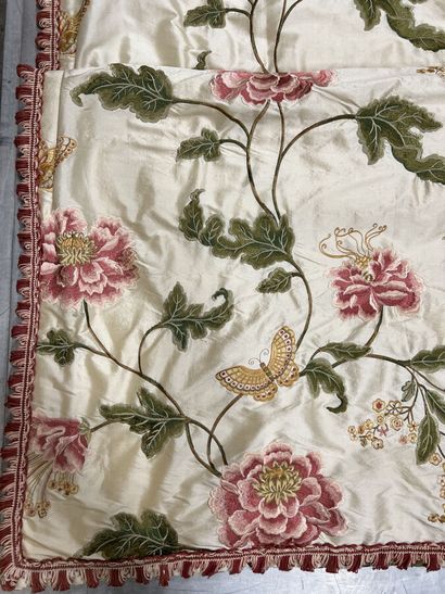 null Colefax & Flower

Oriental Poppy, color Green and Pink. Pair of curtains in...