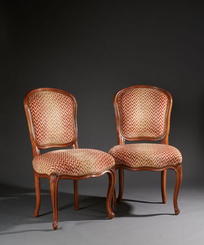 null Pair of Louis XV style chairs in natural wood upholstered in red and cream herringbone...