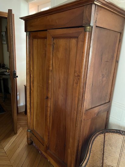 null Walnut cabinet with two doors

Empire style