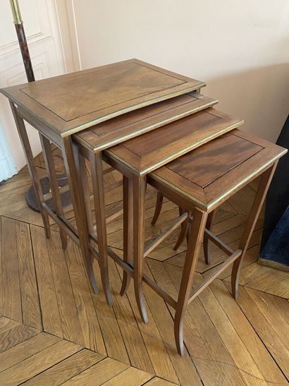 null 
Suite of four nesting tables (accident and missing)

English work

71 x 56...