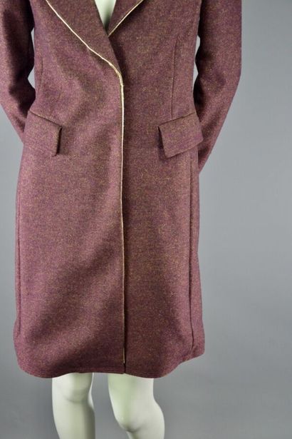 null Manteau PIERRE BALMAIN 

Le modèle est taillé dans une laine bordeaux mélangée...