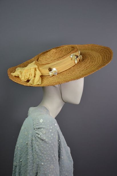 null Women's sailor hat by JACQUES HEIM - Late 40's

The model is made of natural...