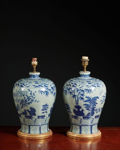 null Vaughan Designs. A pair of white and blue Chinese porcelain baluster vase lamps...