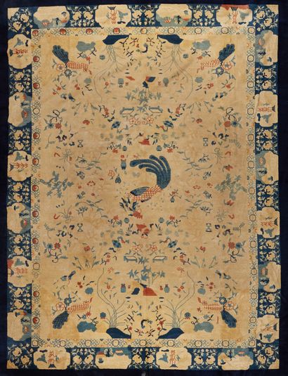 China carpet in wool and silk. Beige field...