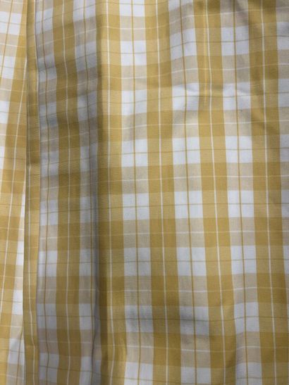 null Pair of curtains in cotton with yellow and white checks. Pleated head, finette,...